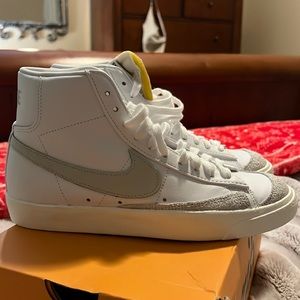 Nike blazer mid 77